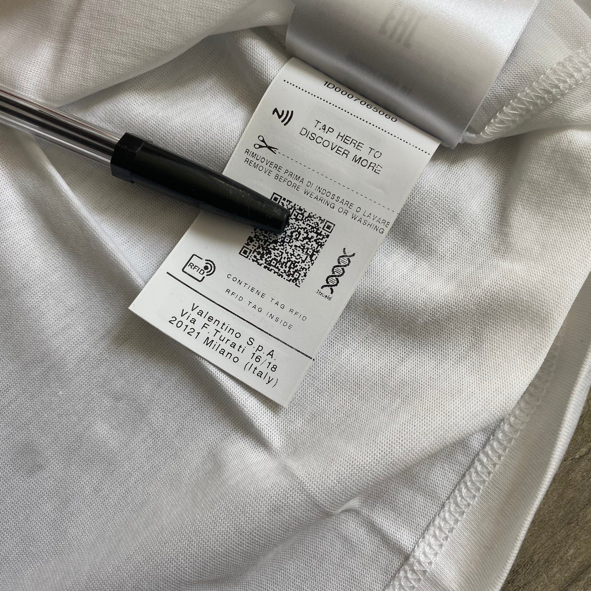 Valentino Garavani 1960 Logo Print T-Shirt in White Valentino Garavani 1960 Logo Print T-Shirt in White