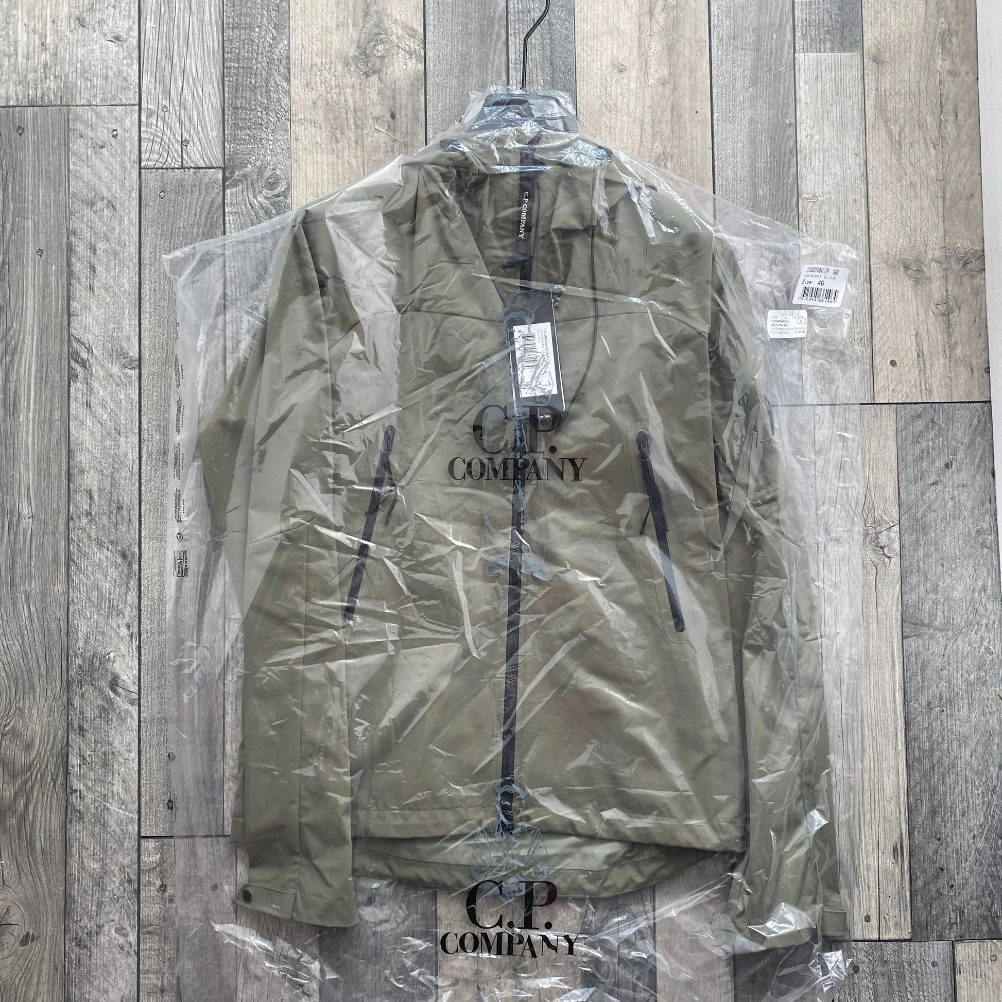 CP Company Pro-Tek Jacket Medium Lens Hooded in Green Oneworldclothing