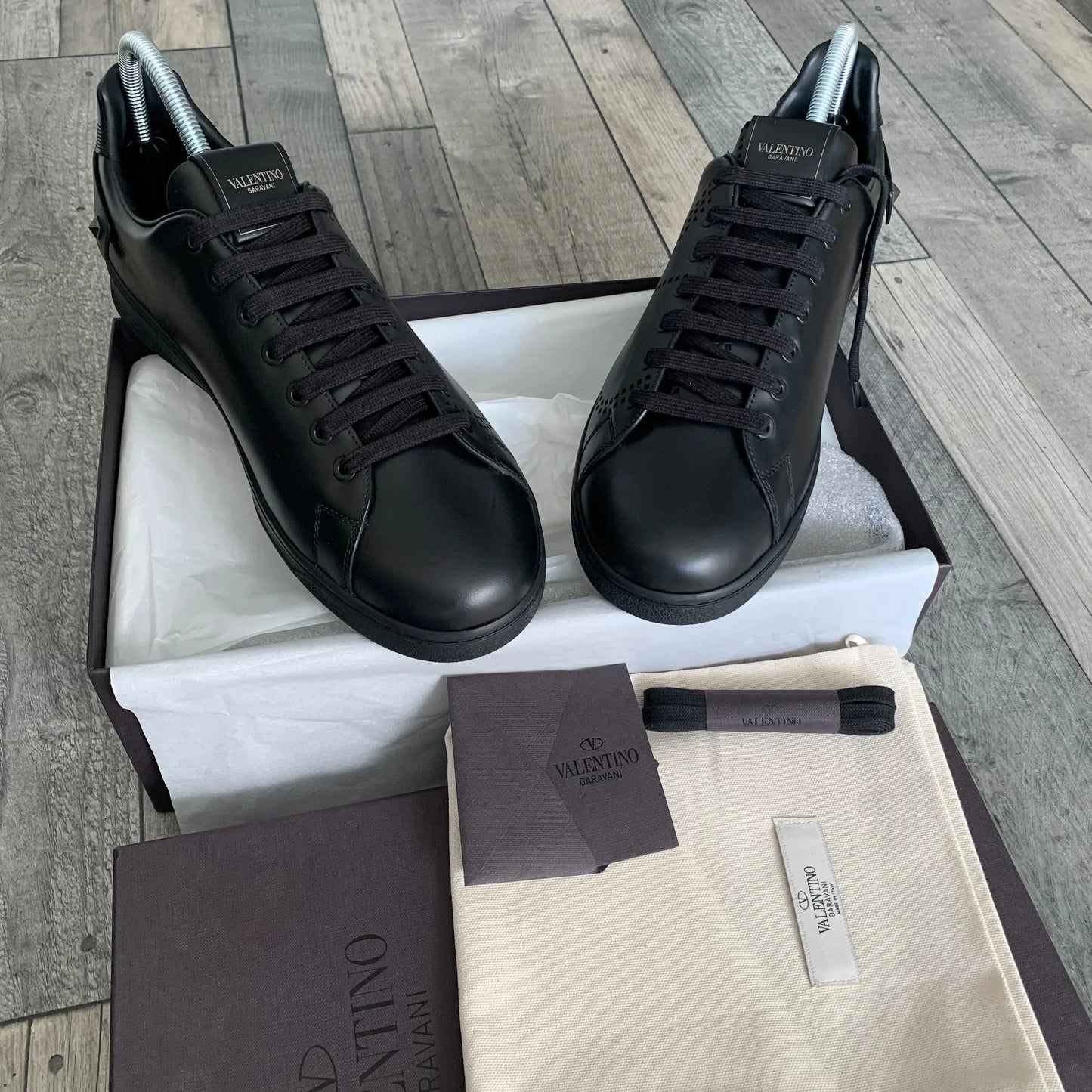 Valentino Backnet VLOGO Trainers - Black Sneakers OneworldClothing